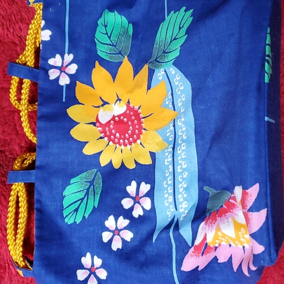 Blue Floral Drawstring Handmade Purse. - Picture 4 of 5